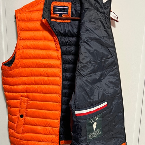 Tommy Hilfiger, Orange Colour, Large. Polyester 100% - Picture 2 of 7